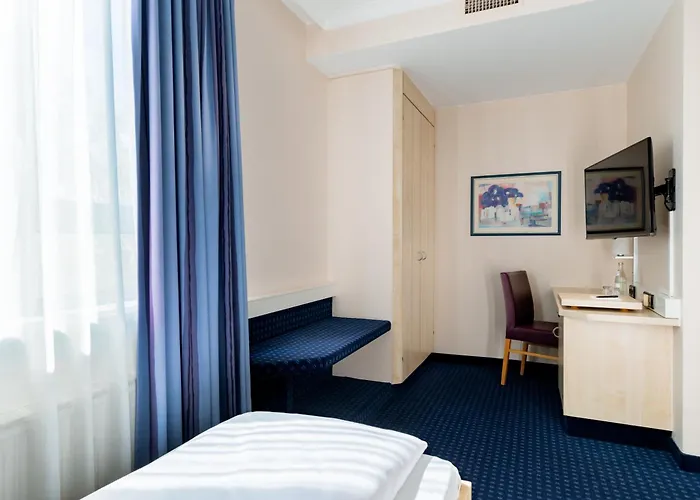 Otel Rugs 3*