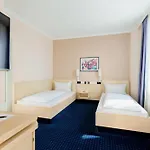 Rugs Augsburg, Trademark Collection By Wyndham 3* Aψβούργη