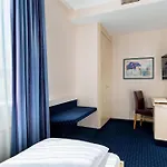 Ξενοδοχείο Rugs Augsburg, Trademark Collection By Wyndham 3*