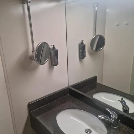 Intercityhotel Hotel 3*