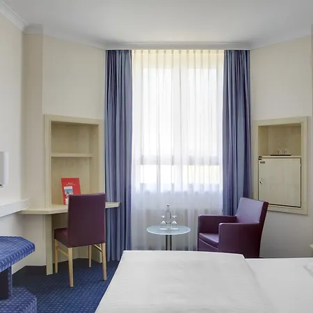 Intercityhotel 3*